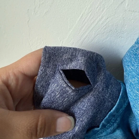 Reebok Active Teal Hooded Pullover w/Thumb Holes - Picture 5 of 6